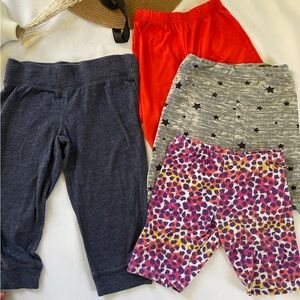 4 pieces leggings baby girl size M 7-8